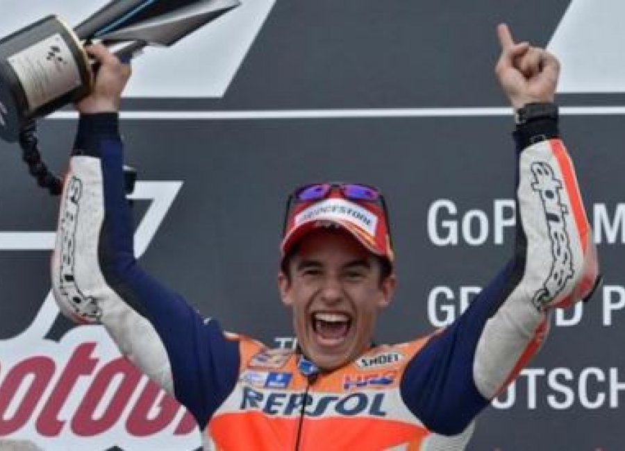 Marquez Menangkan Balapan Di Rumah Rossi