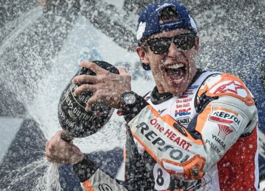 Manuver Tikungan Terakhir Jadikan Marquez Resmi Juara Dunia Di MotoGP Thailand 2019
